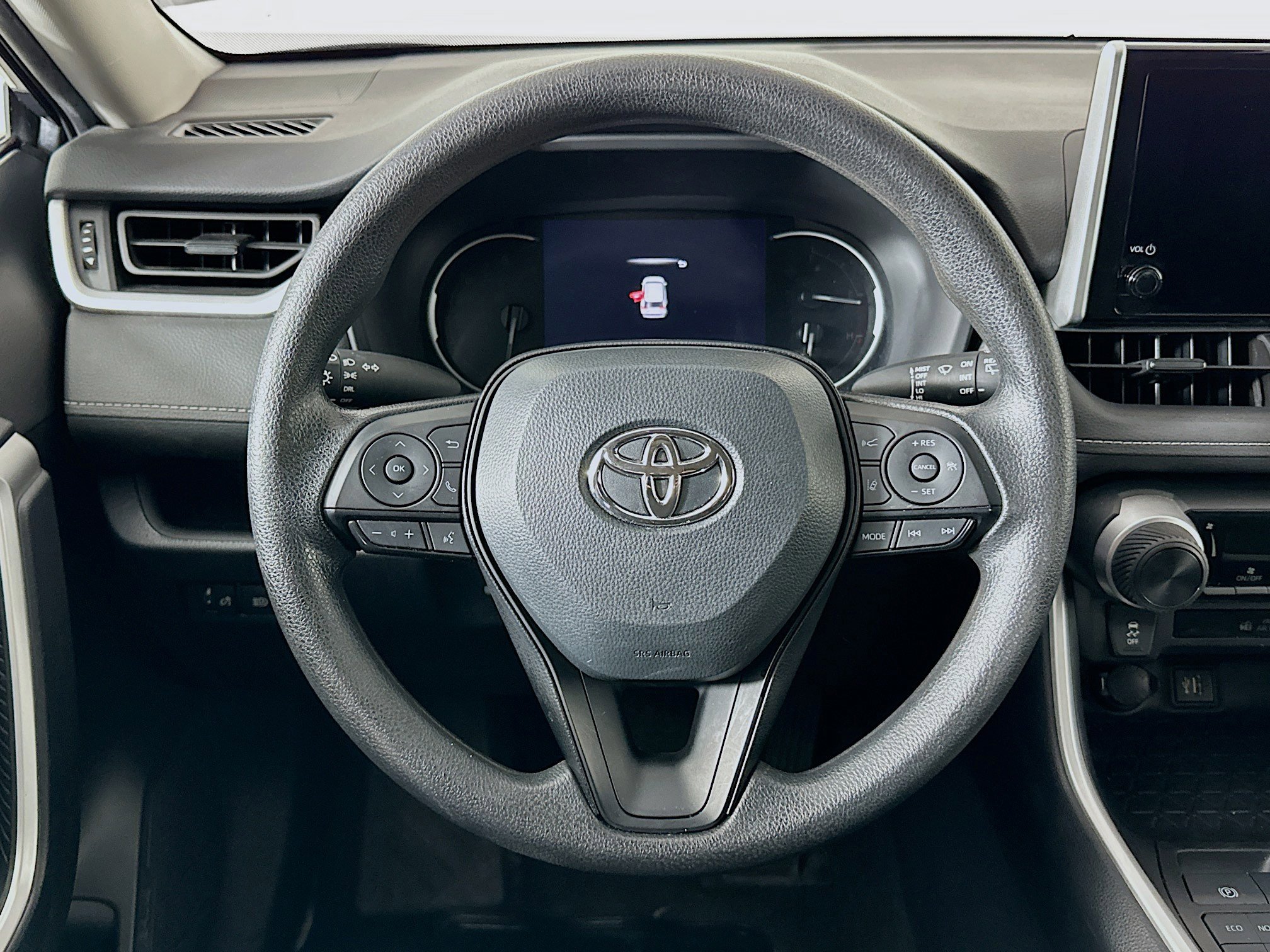 Used 2024 Toyota RAV4 LE image 17