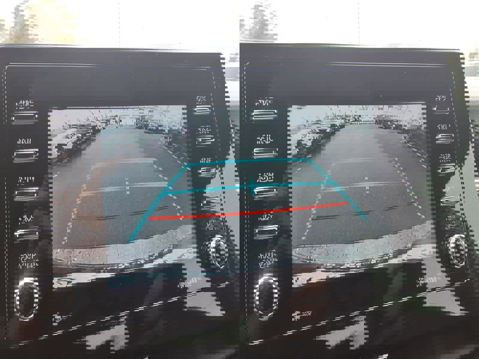 Used 2024 Toyota Camry SE FWD image 11