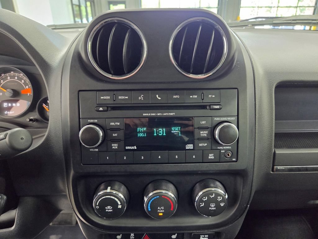 Used 2017 Jeep Patriot High Altitude AWD/4WD image 29