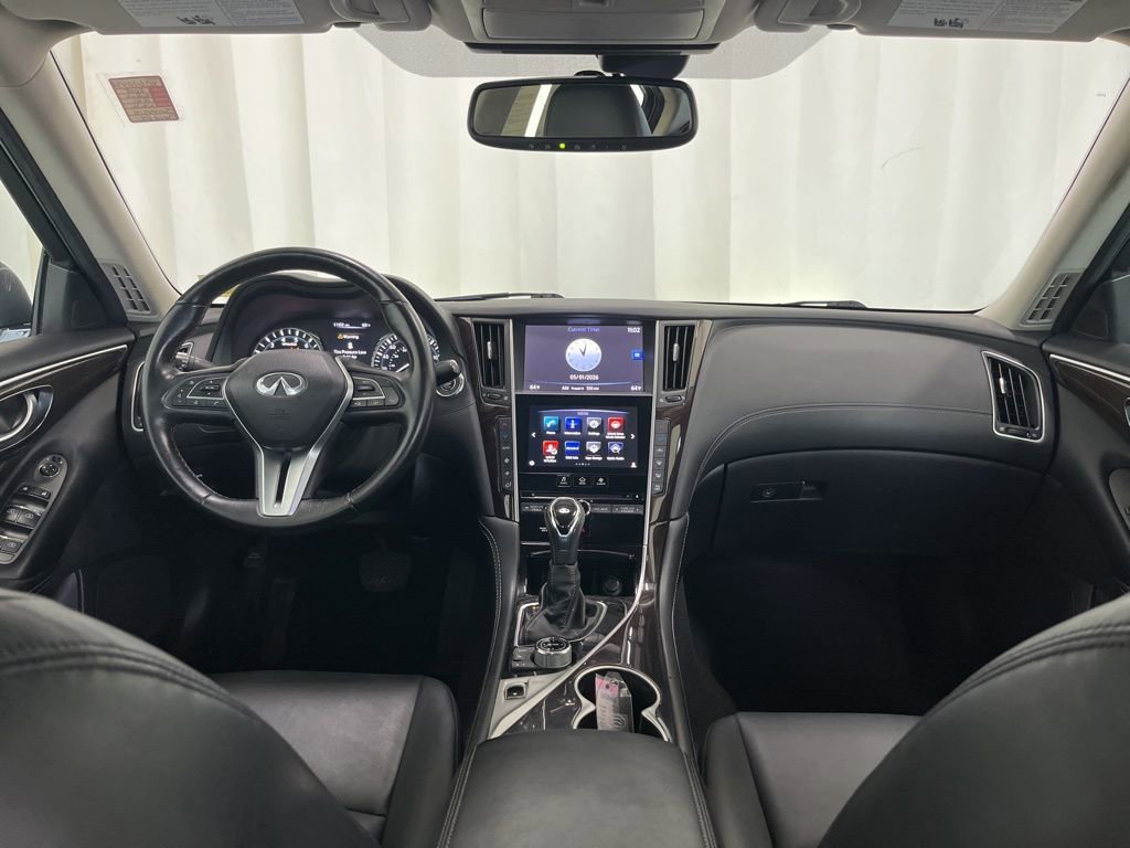 Used 2018 INFINITI Q50 Luxe w/ Cargo Package (L95) AWD/4WD image 10