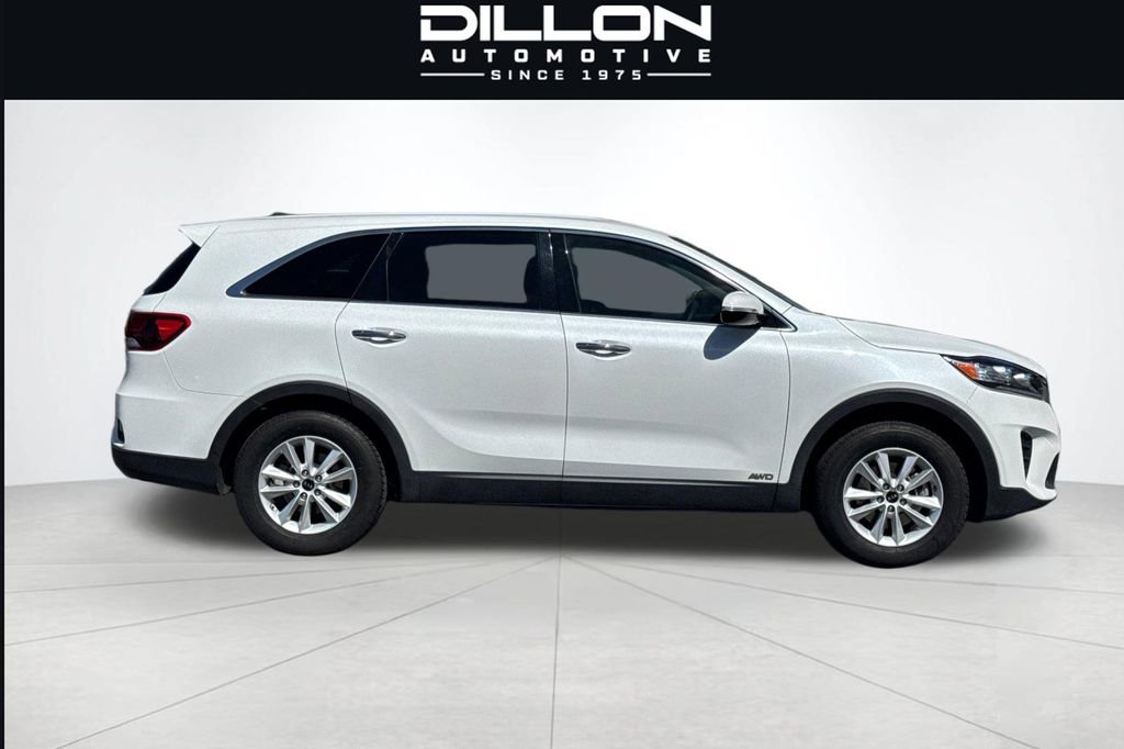 Used 2020 Kia Sorento LX AWD/4WD image 3