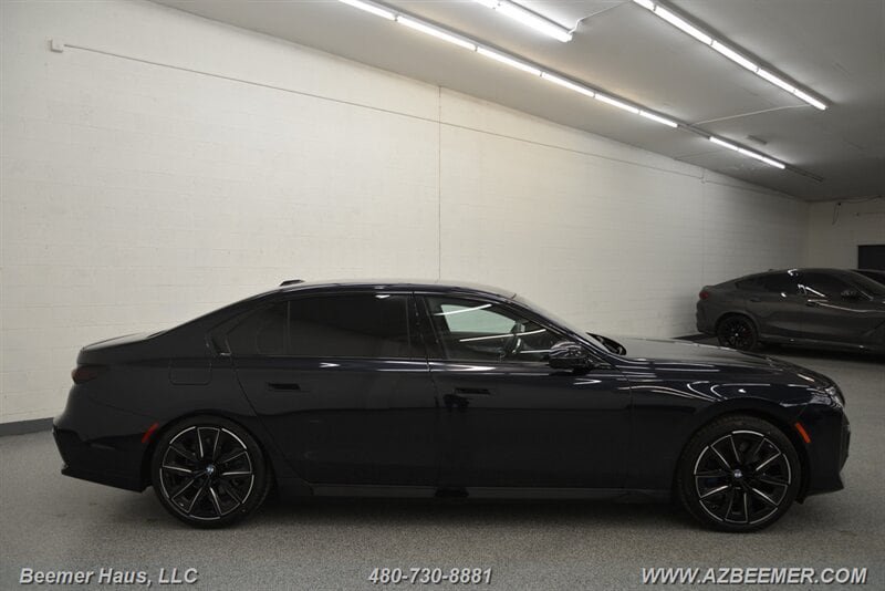 Used 2023 BMW 740i RWD image 10