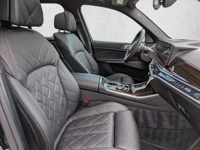 Used 2026 BMW X5 xDrive50e w/ M Sport Package image 22