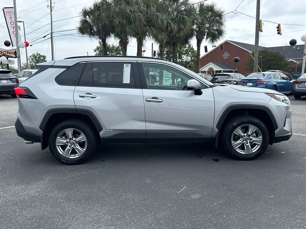 Used 2024 Toyota RAV4 XLE AWD/4WD image 2