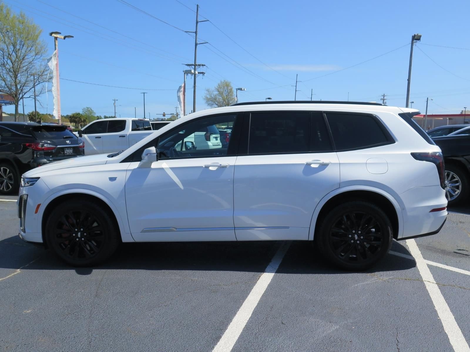 Certified 2024 Cadillac XT6 Sport w/ LPO, Onyx Lite Package image 8