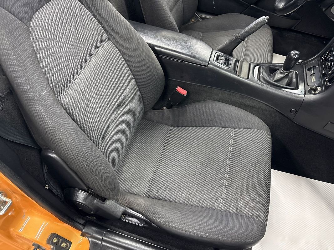 Used 2000 MAZDA MX-5 Miata image 40