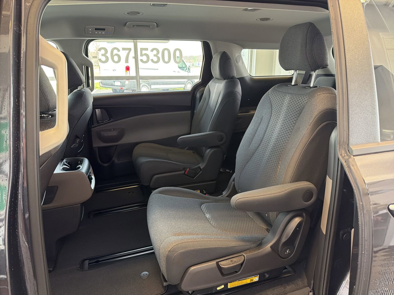 New 2026 Kia Carnival LX image 13