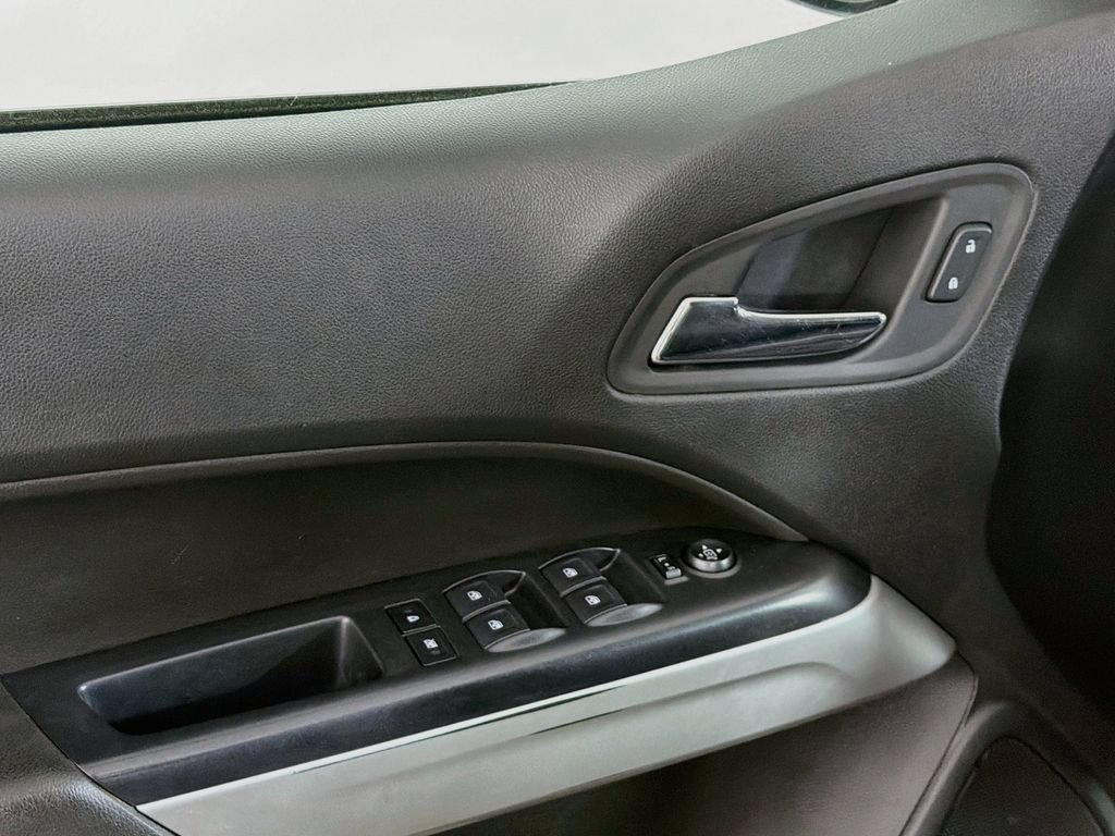 Used 2019 Chevrolet Colorado LT w/ LT Convenience Package AWD/4WD image 17