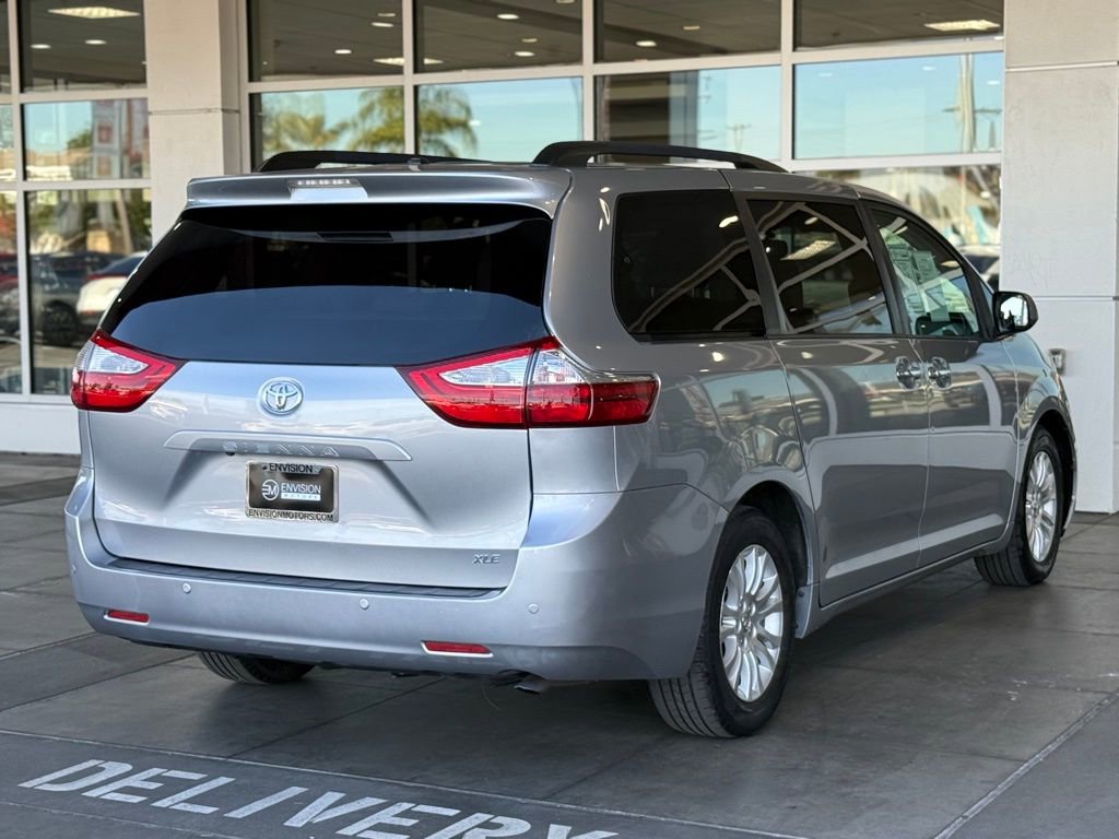 Used 2015 Toyota Sienna XLE w/ XLE Navigation Package image 11