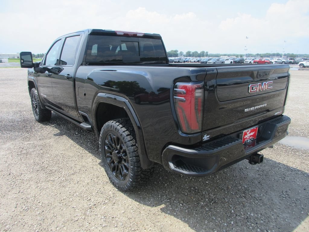 New 2026 GMC Sierra 2500 AT4 w/ AT4 Premium Plus Package AWD/4WD image 11