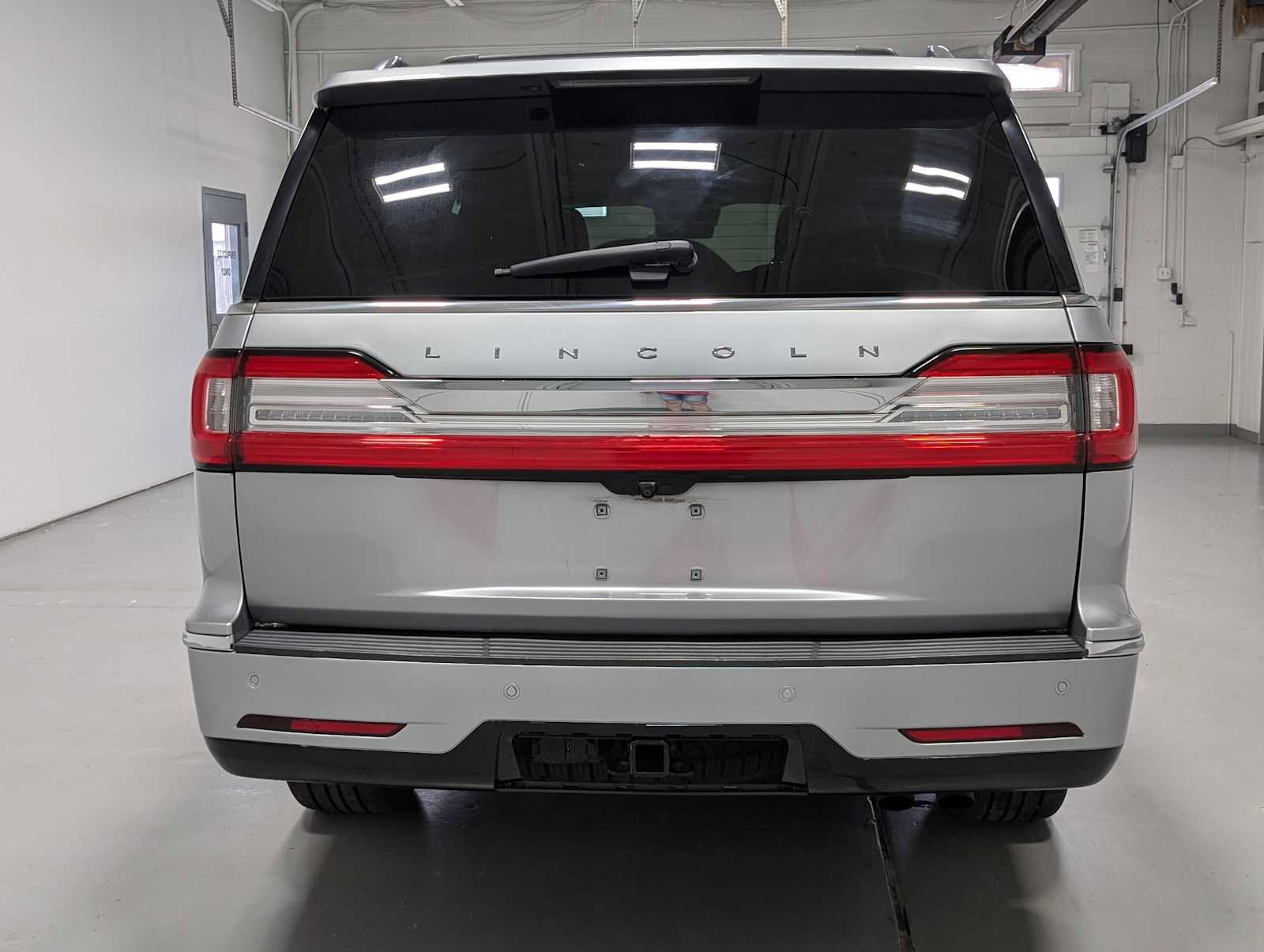 Used 2020 Lincoln Navigator L Reserve w/ Luxury Package AWD/4WD image 9