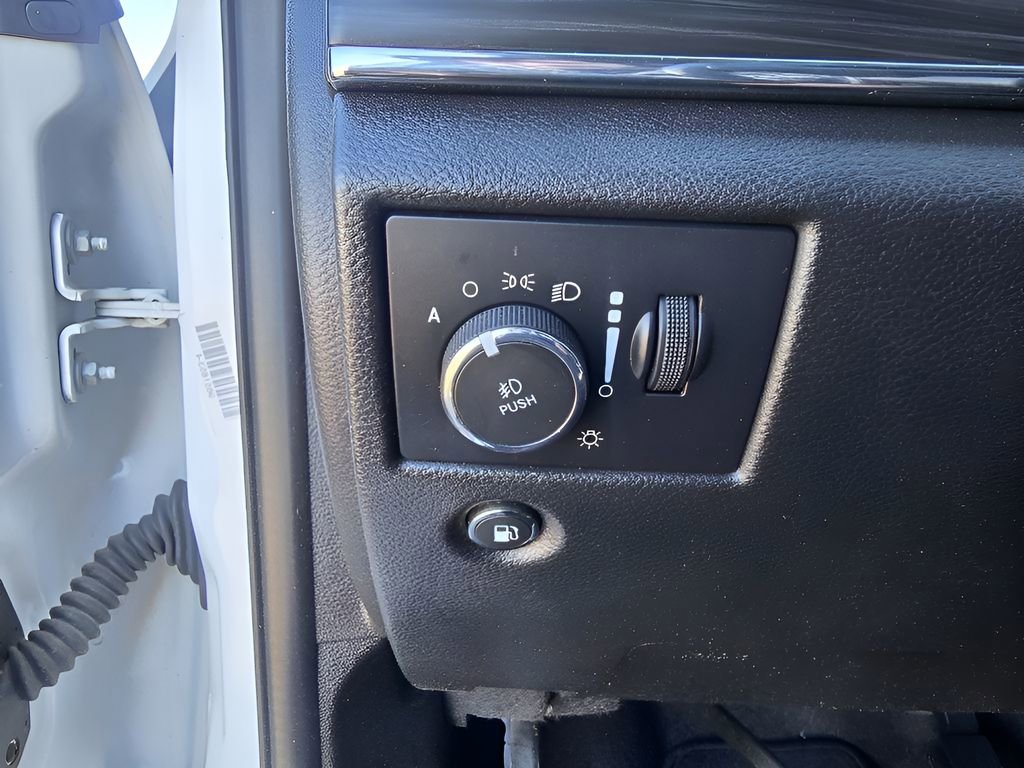 Used 2022 Jeep Grand Cherokee Limited image 18