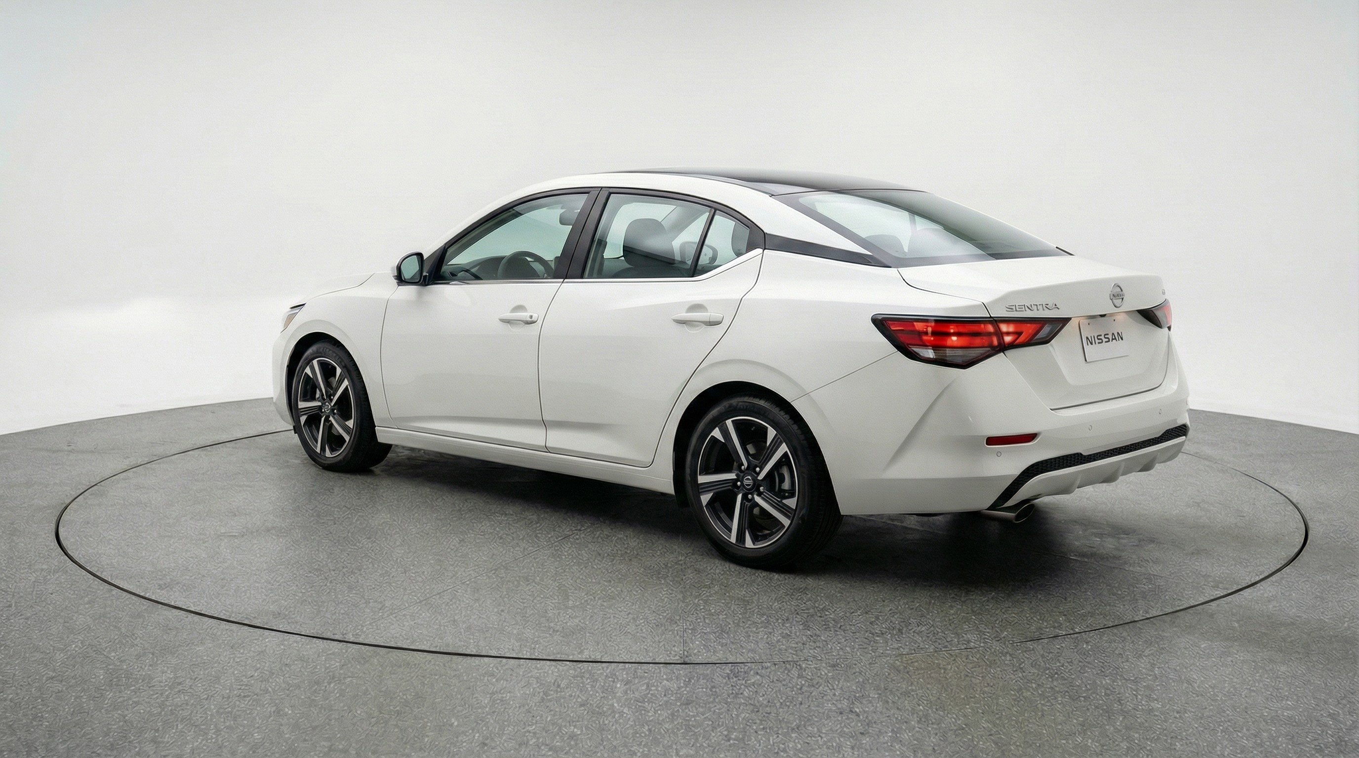 Used 2025 Nissan Sentra SV FWD image 6