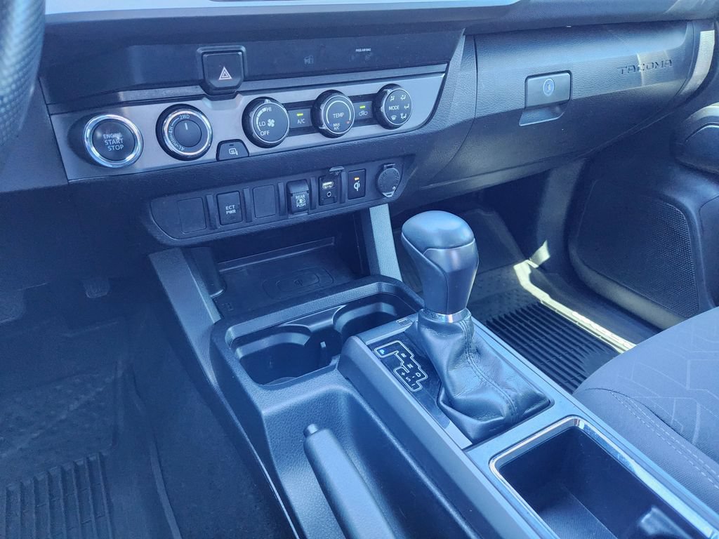 Used 2019 Toyota Tacoma TRD Sport AWD/4WD image 17