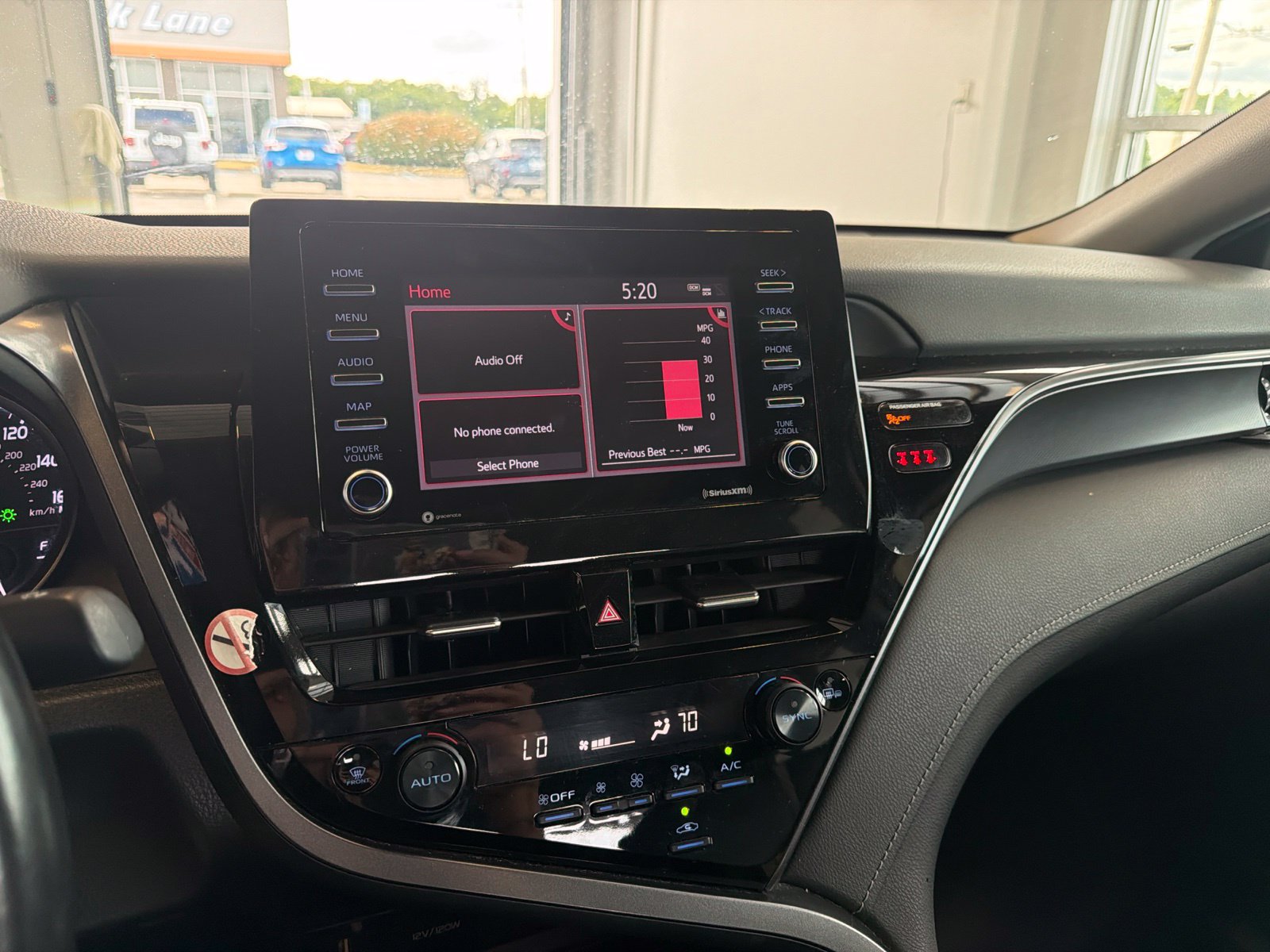Used 2024 Toyota Camry SE FWD image 23