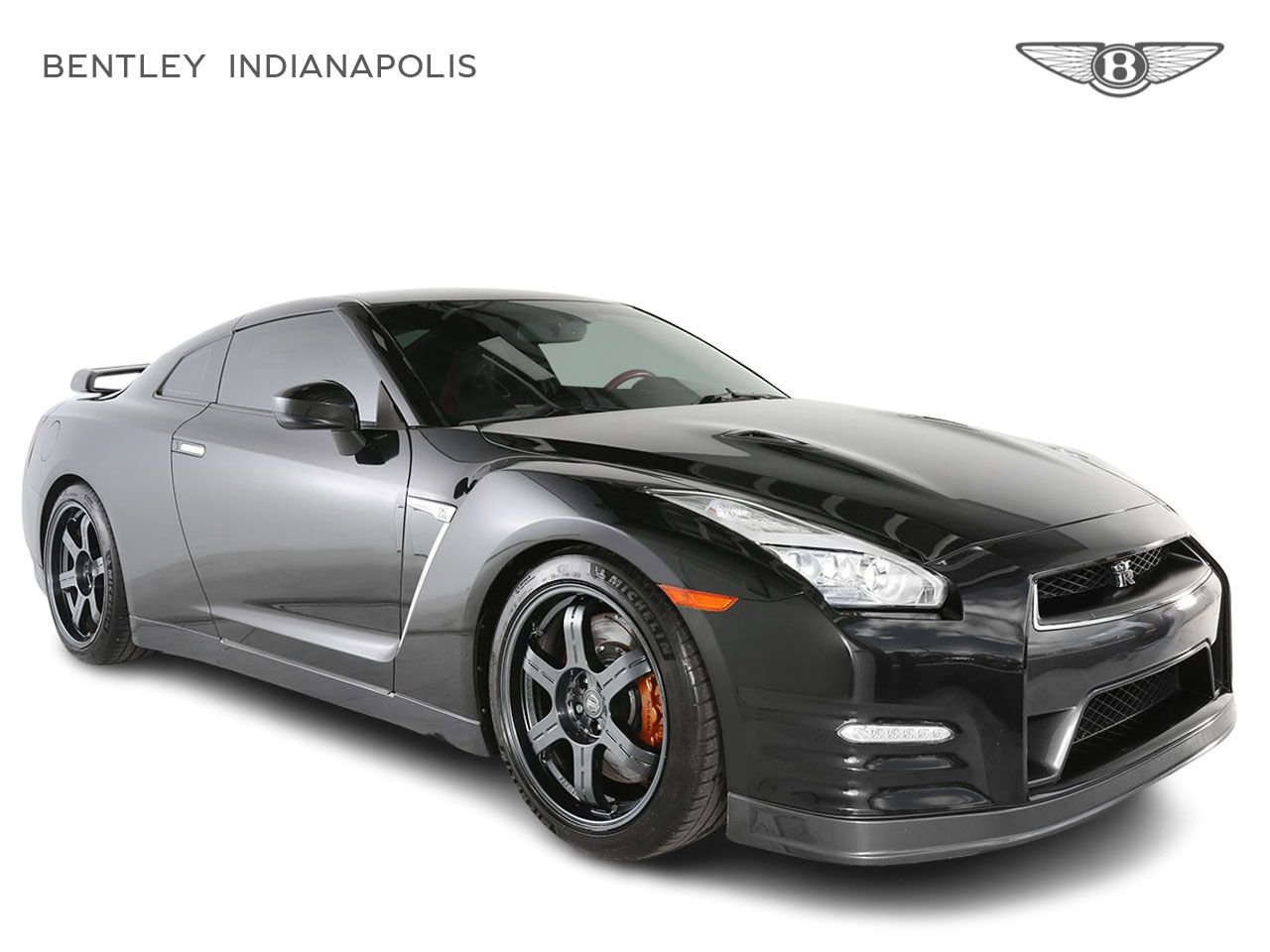 Used 2015 Nissan GT-R Black Edition image 1