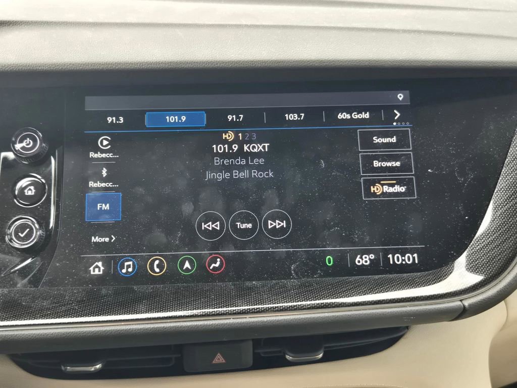 Used 2021 Buick Envision Essence w/ Technology Package I image 23