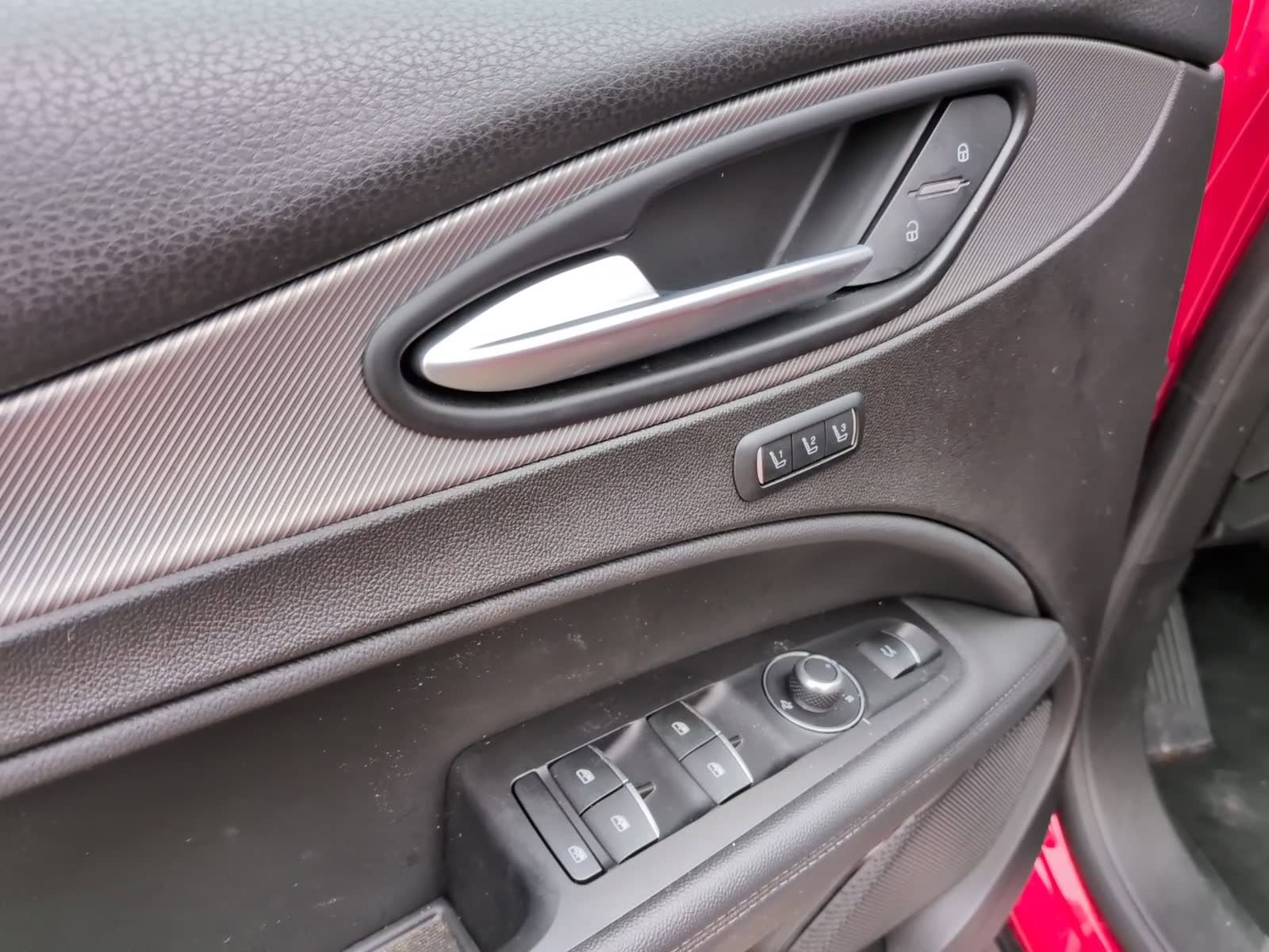 Used 2024 Alfa Romeo Stelvio Veloce image 20