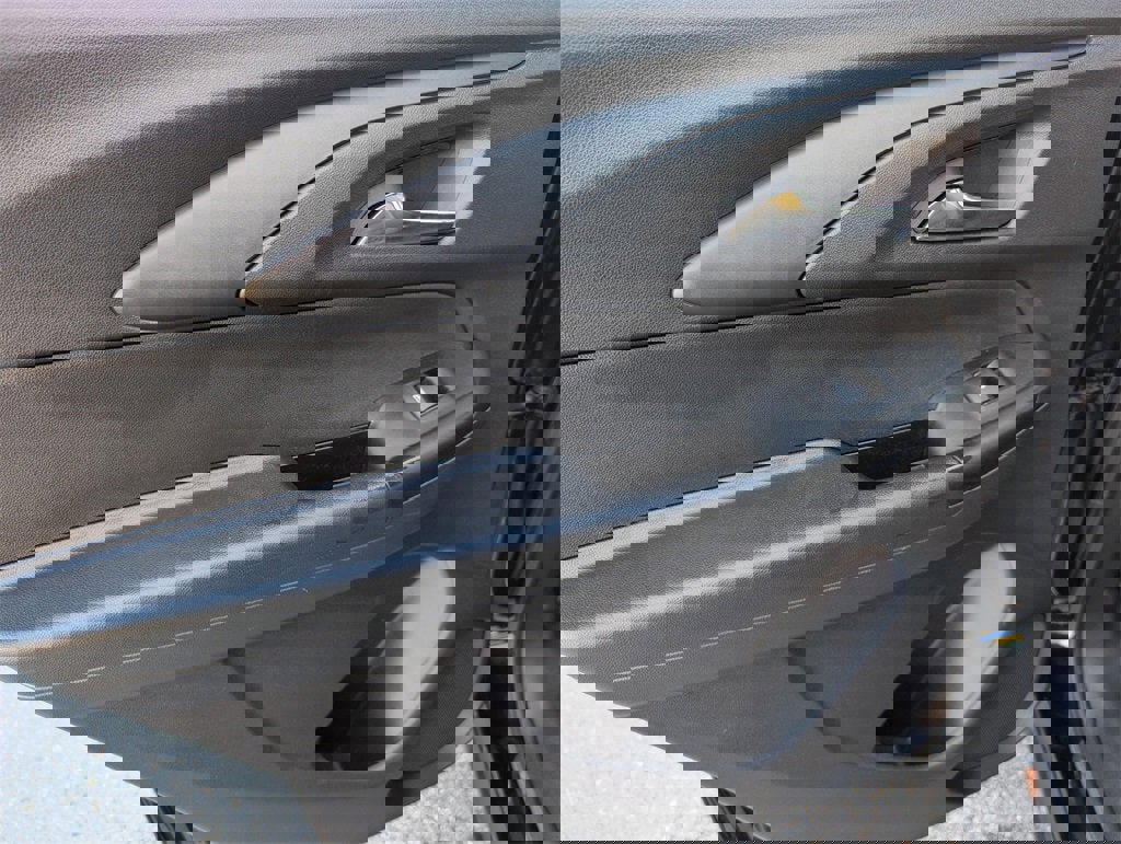 Certified 2022 Chevrolet TrailBlazer LT w/ Convenience Package image 28