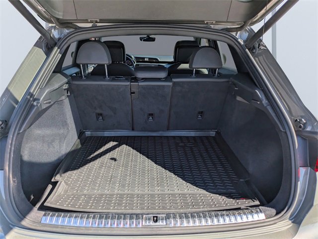 Used 2020 Audi Q3 2.0T Premium Plus w/ Premium Plus Package image 12