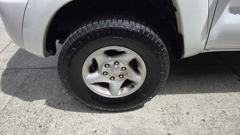 Used 2006 Toyota Tacoma PreRunner RWD image 9