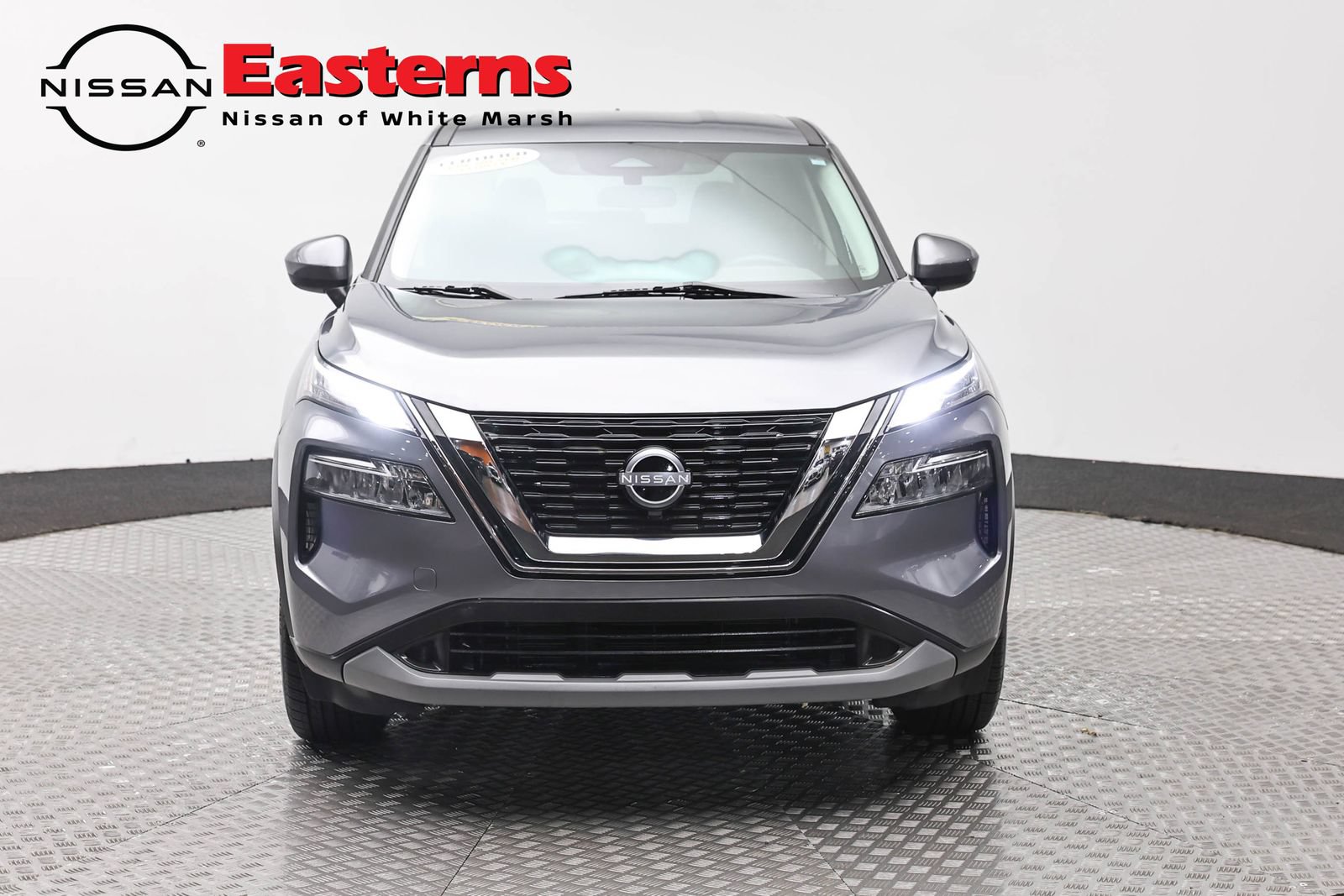Used 2023 Nissan Rogue SV AWD/4WD image 2
