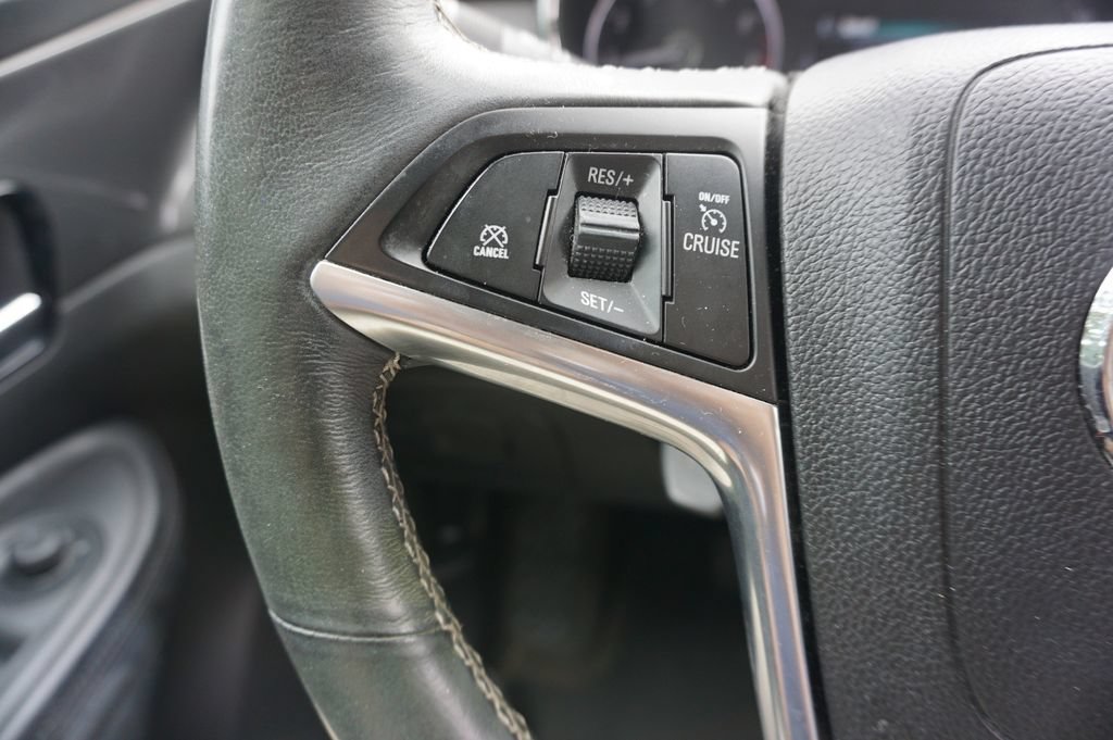 Used 2017 Buick Encore Essence FWD image 7