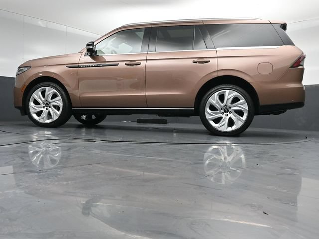 Certified 2025 Lincoln Navigator Black Label AWD/4WD image 42
