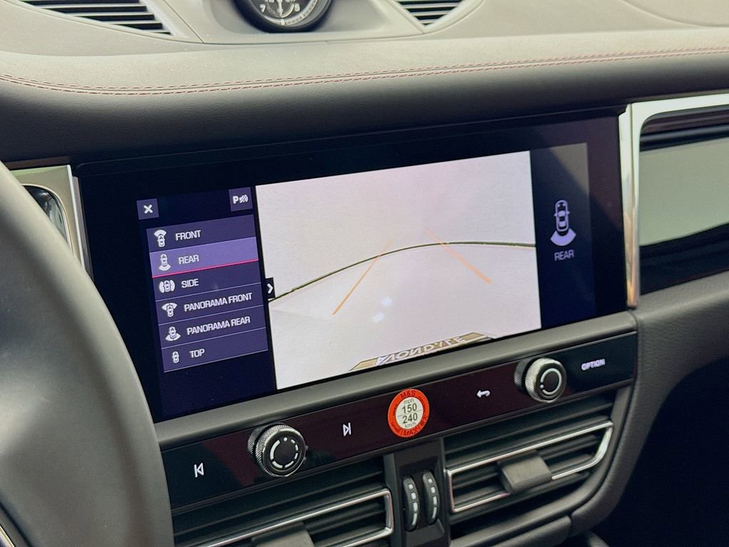 Certified 2025 Porsche Macan image 21