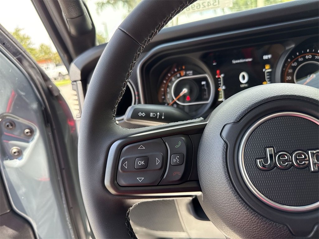 New 2025 Jeep Gladiator Rubicon w/ Safety Group image 15