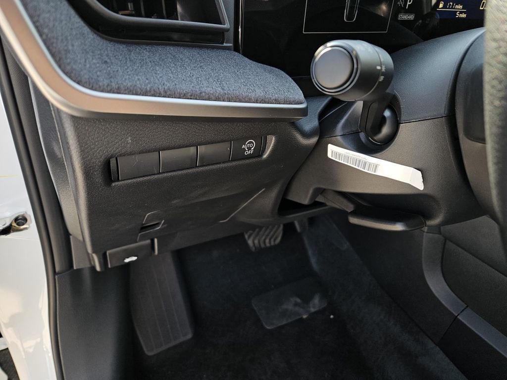 New 2026 Nissan Kicks SV image 15