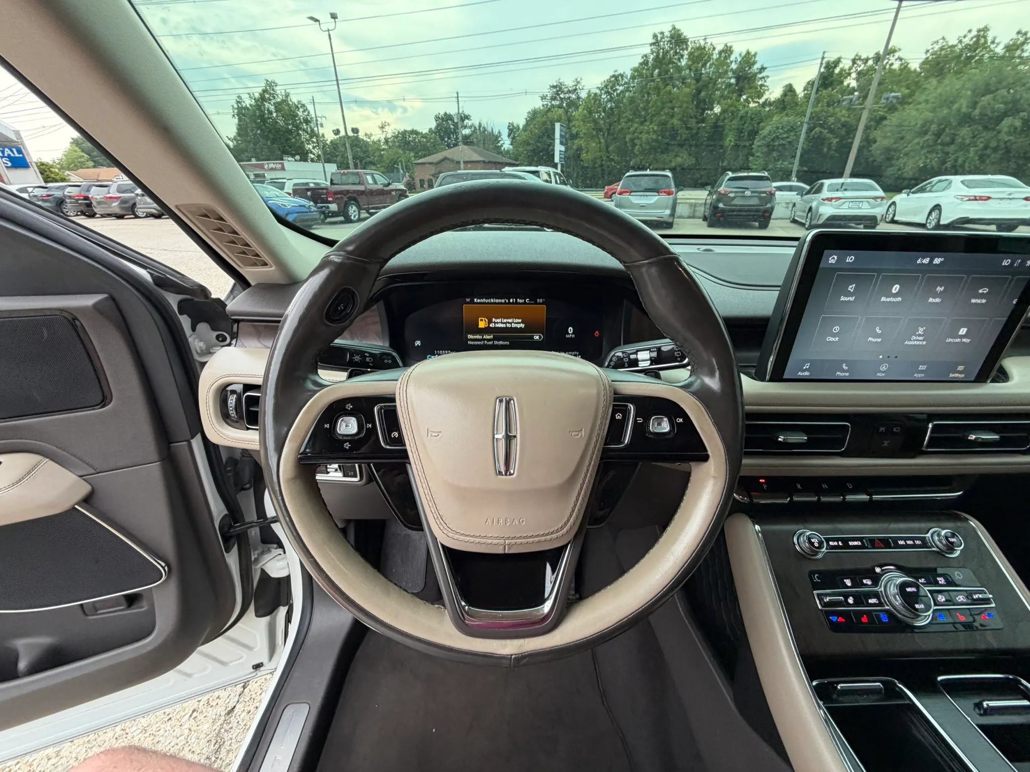 Used 2020 Lincoln Aviator Reserve w/ Elements Package Plus RWD image 19
