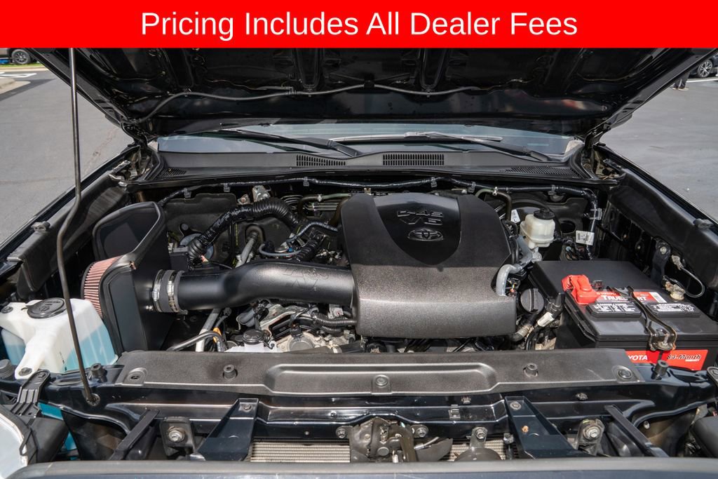 Used 2019 Toyota Tacoma SR5 AWD/4WD image 18