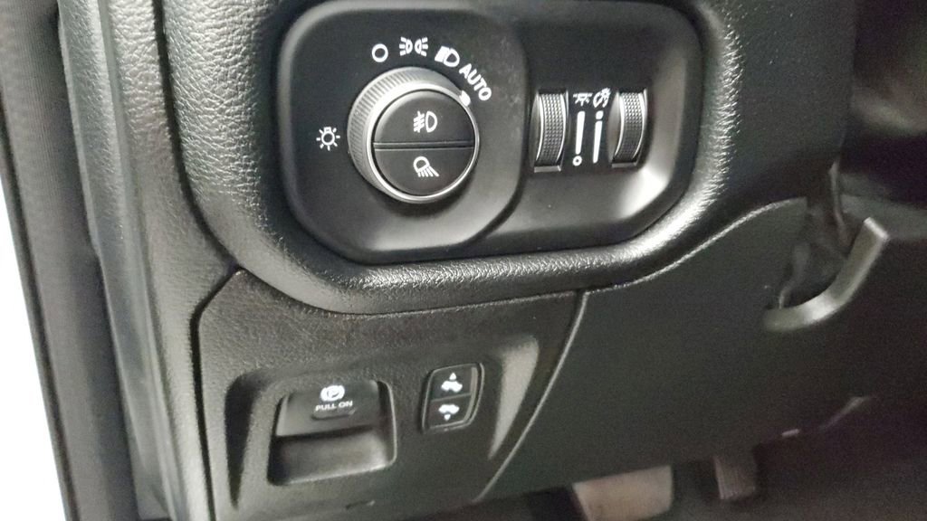 Used 2022 RAM 1500 Laramie image 24