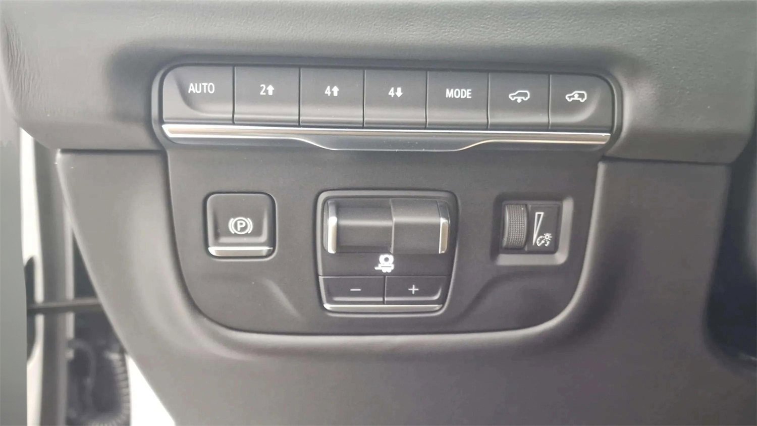 Used 2025 Cadillac Escalade Sport Platinum w/ LPO, ONYX Package image 19