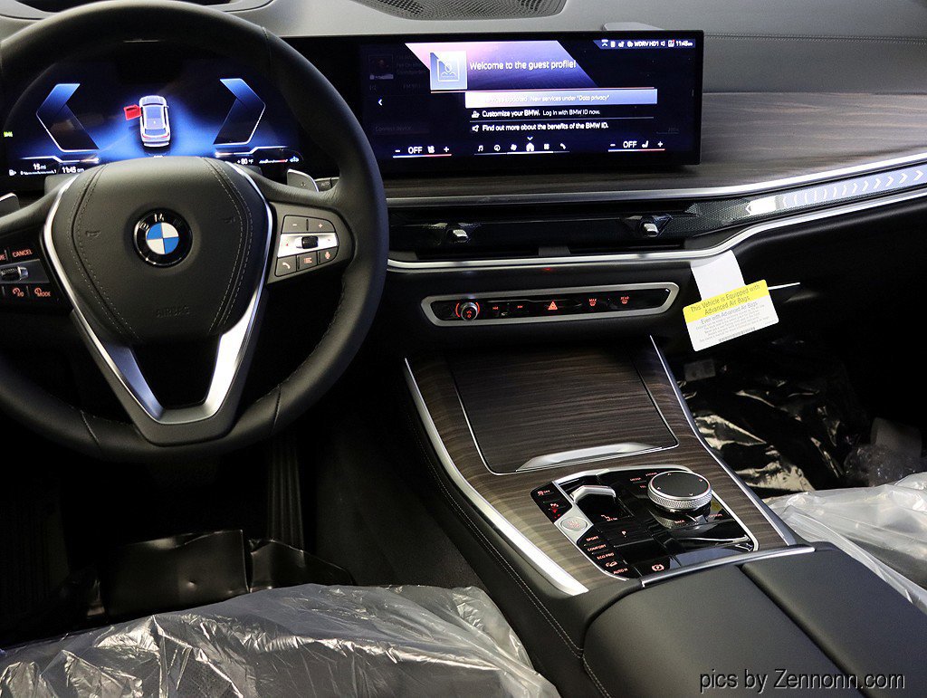 Used 2026 BMW X5 xDrive40i w/ Climate Comfort Package image 14