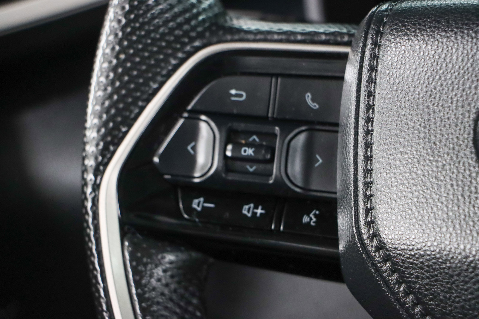 Used 2024 Toyota Tundra Limited image 14