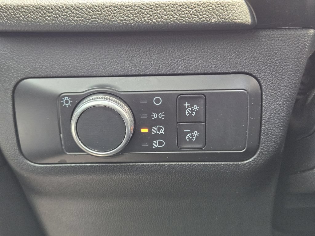 Used 2020 Ford Escape SE FWD image 28