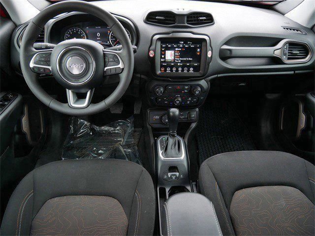 Used 2023 Jeep Renegade Latitude image 11