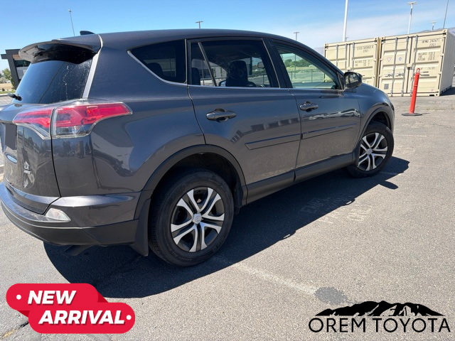 Used 2018 Toyota RAV4 LE w/ Carpet Mat Package AWD/4WD image 14