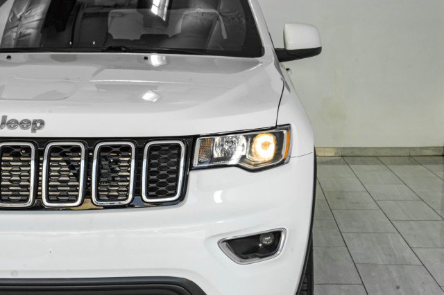 Used 2018 Jeep Grand Cherokee Laredo image 40