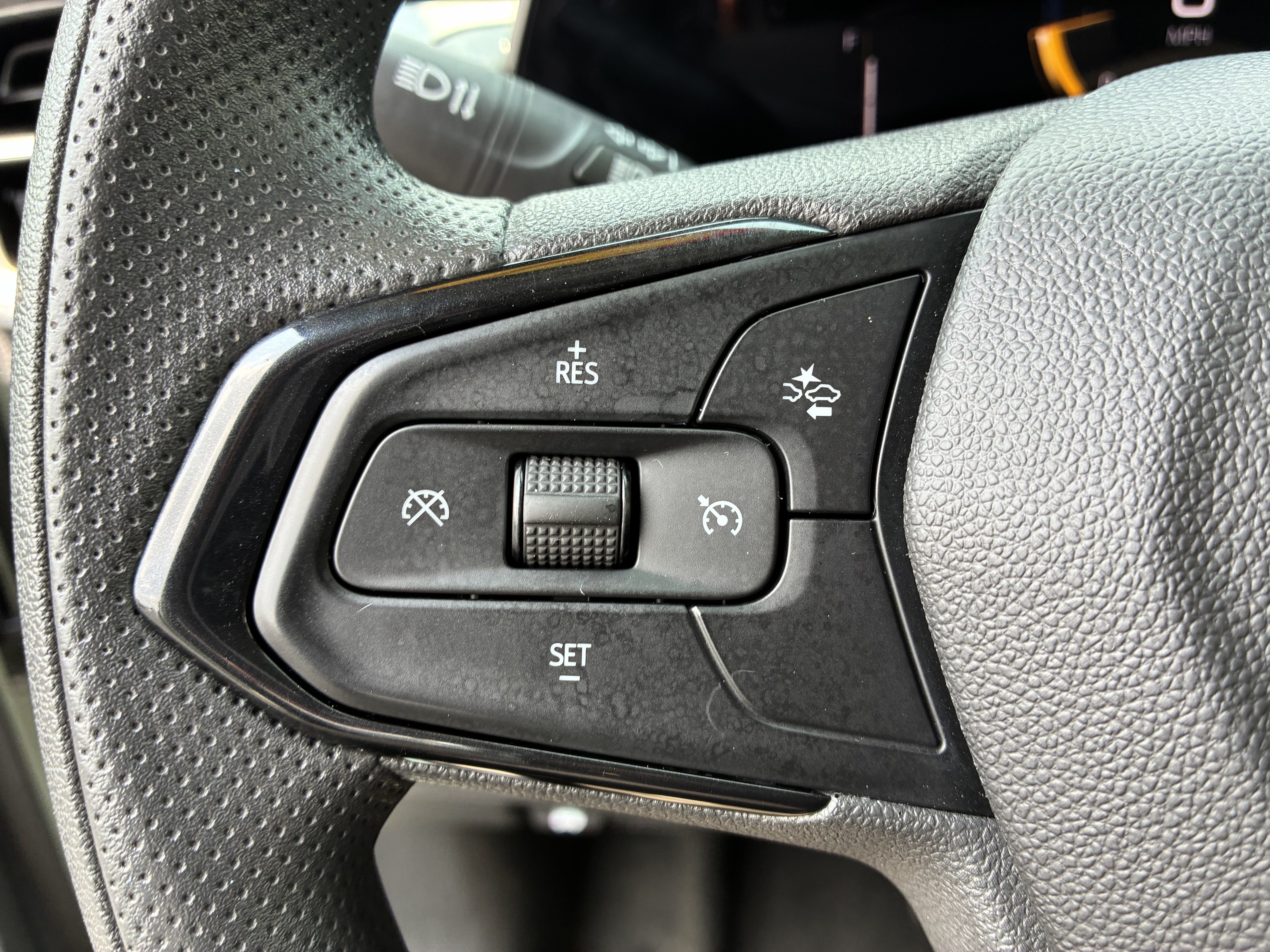 Used 2025 Chevrolet TrailBlazer LT FWD image 28