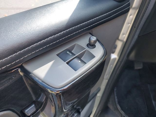 Used 2022 Chevrolet Express 2500 Extended w/ Enhanced Convenience Package RWD image 9