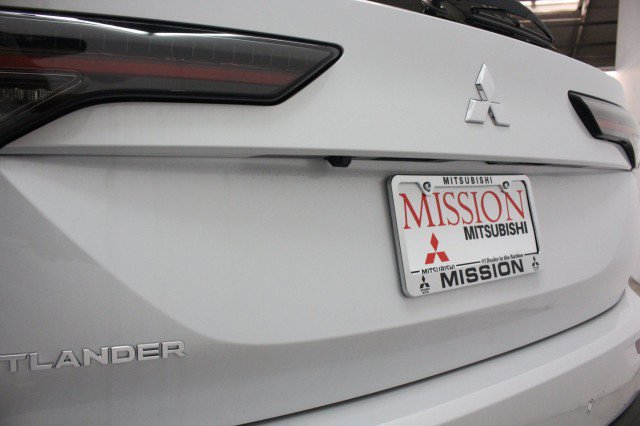 New 2026 Mitsubishi Outlander ES FWD image 4