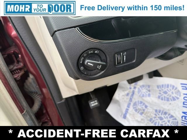 Used 2020 Dodge Grand Caravan SXT image 14