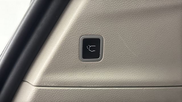 Used 2023 Chrysler Pacifica Touring-L FWD image 29