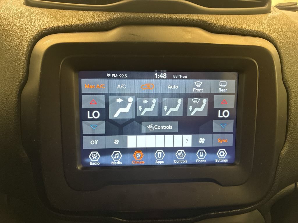 Used 2020 Jeep Renegade Limited w/ Safety and Security Group AWD/4WD image 18