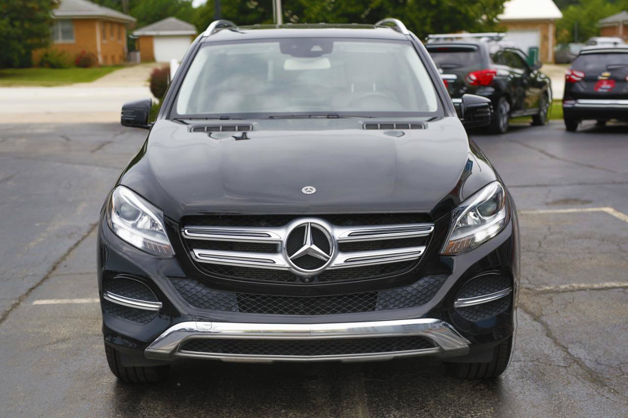 Used 2019 Mercedes-Benz GLE 400 4MATIC w/ Premium 1 Package image 2