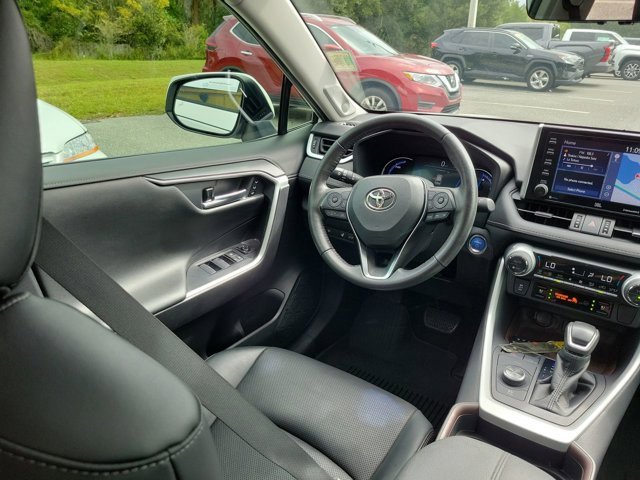 Used 2021 Toyota RAV4 Limited image 7
