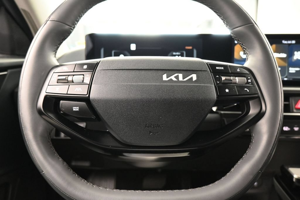 Used 2025 Kia EV6 Light RWD image 30